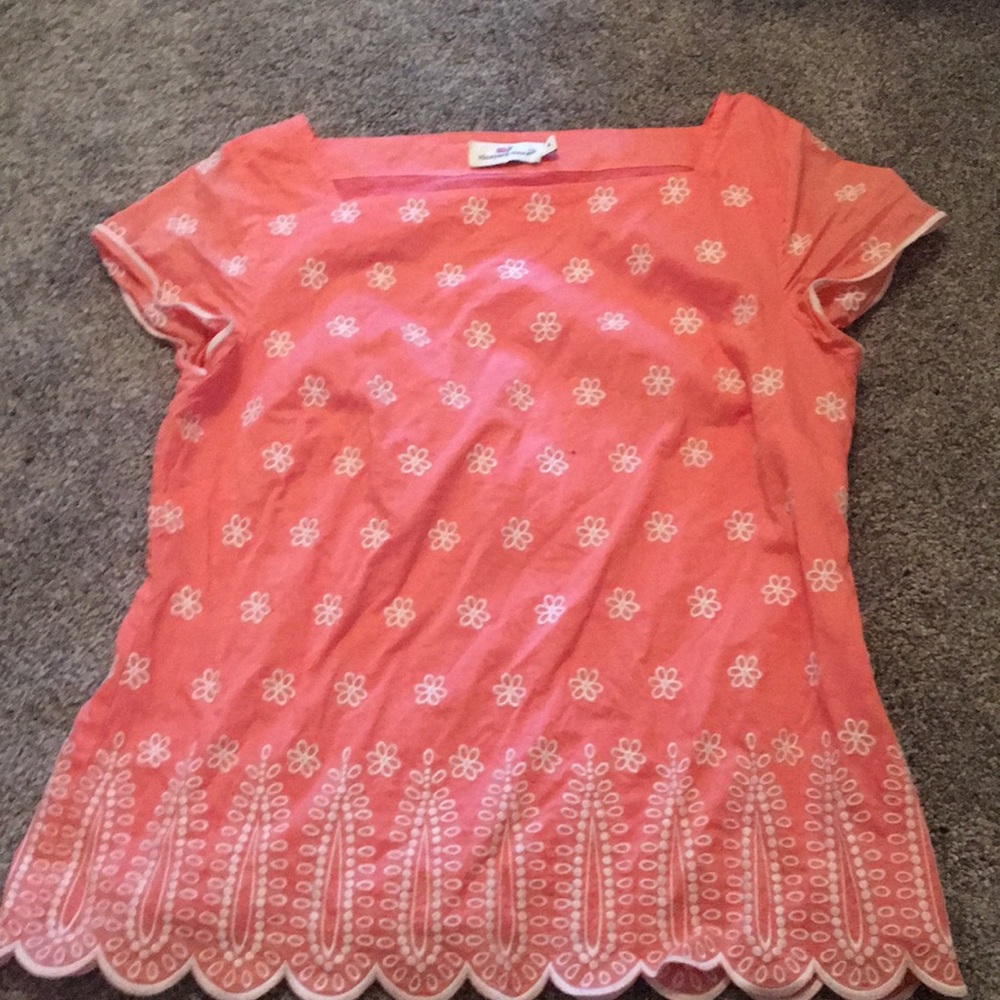 Vineyard Vines top